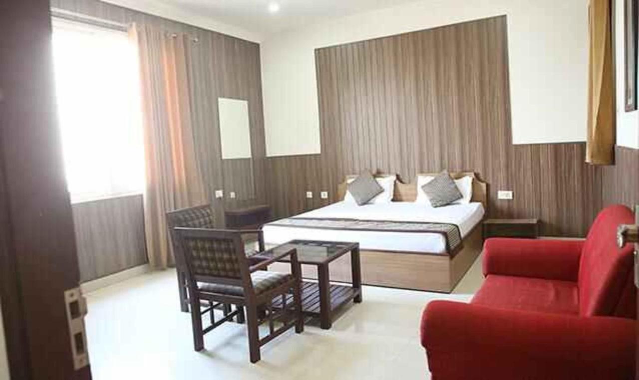 Fabhotel Corbett Inn Rudrapur Exteriér fotografie